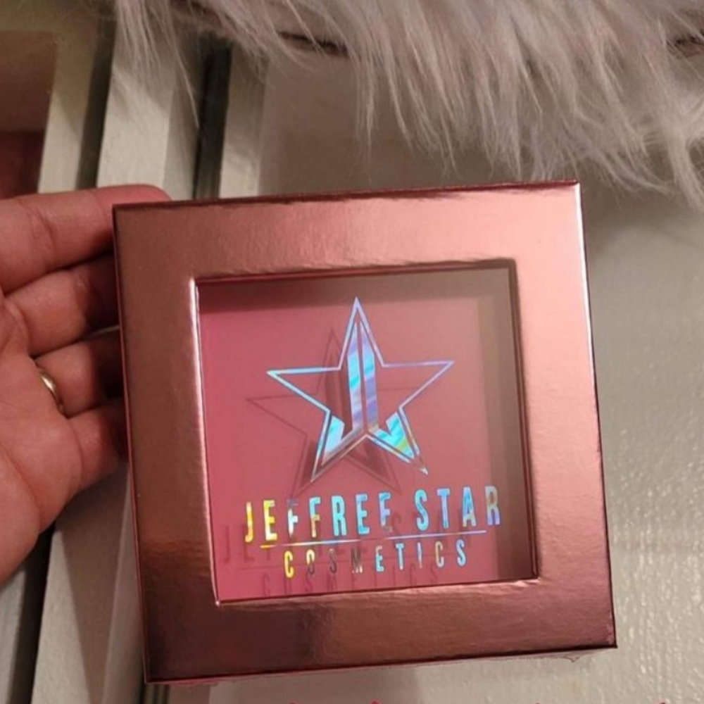 COPY - Jeffree Star magnetic shade case